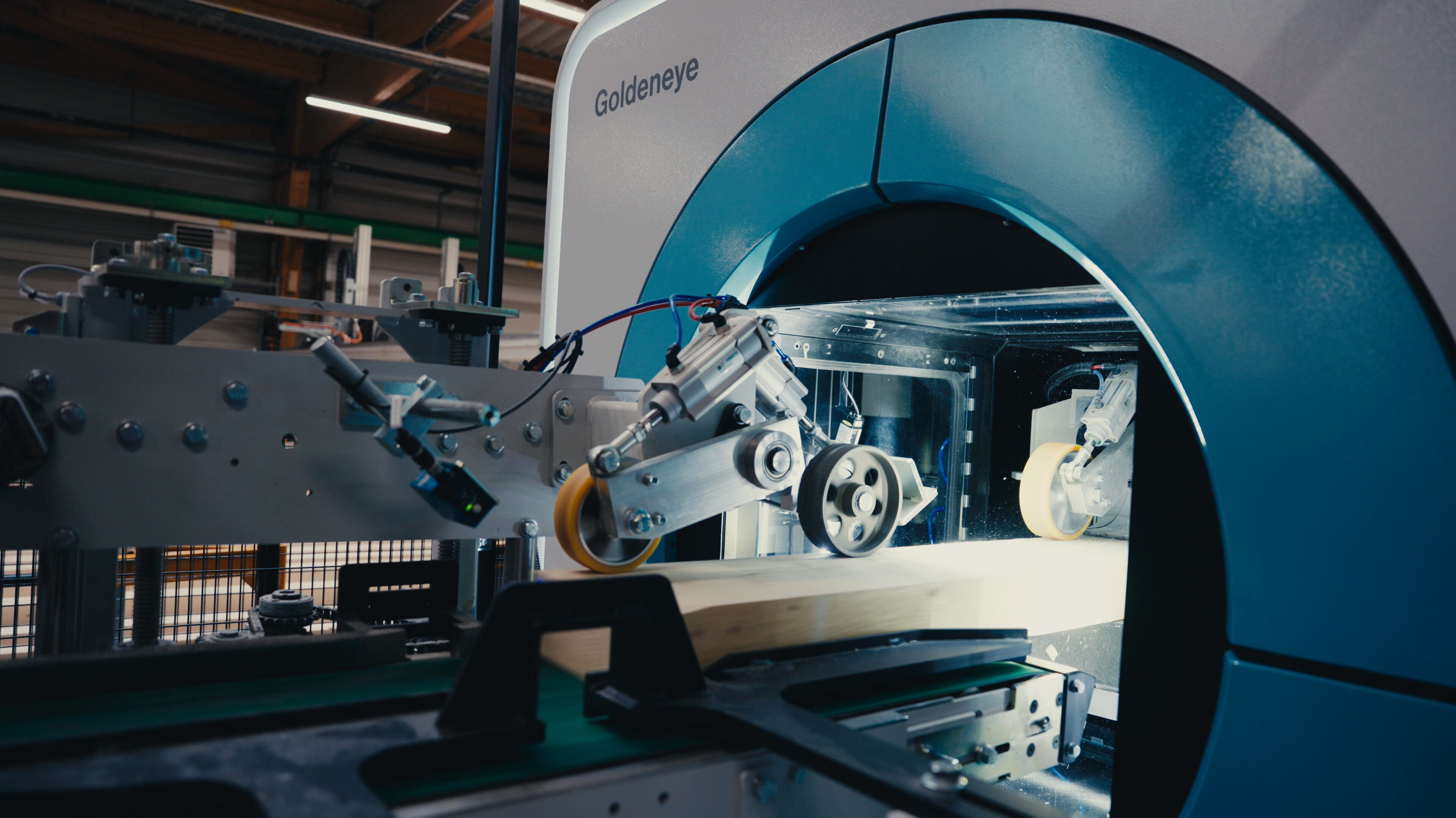 Classement mécanique : France Poutres fait confiance aux solutions MiCROTEC